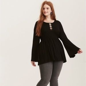 ✨ Torrid Black Bell Sleeve Babydoll Tunic Top